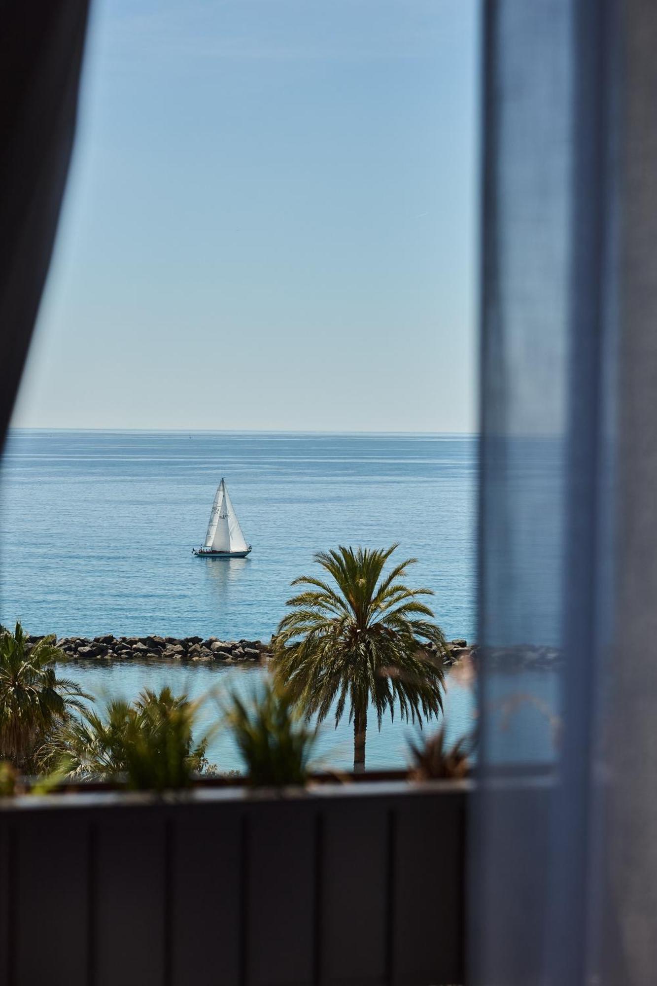 Double or Twin Room Sea View
